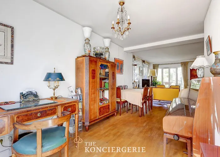 Apartment Design Et Confort A Montmartre