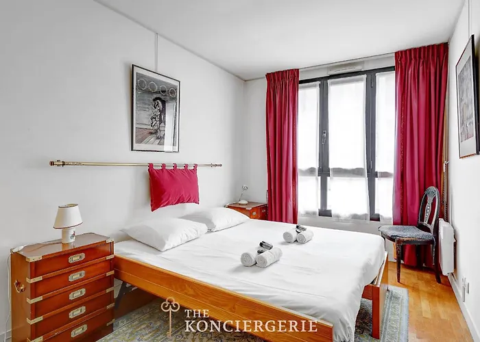 Apartment Design Et Confort A Montmartre Paris
